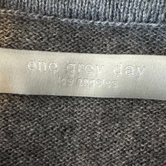 One Grey Day Gray Knit Button Up Collared Top Long Sleeve NWOT Size Small - Picture 4 of 8